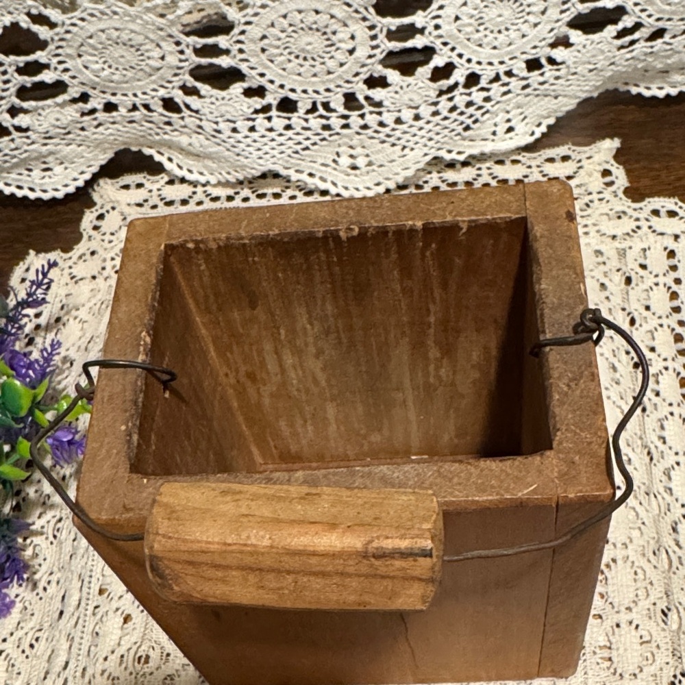 Wooden Container with a rooster holding Purple and Green Faux Flowers. - Picture 10 of 12